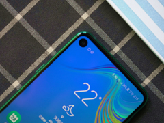 三星A8s手机值得买吗？Galaxy A8s综合评测