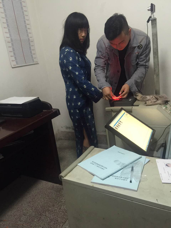 大理人民路“情侣”拍裸照事件，两当事人已被行拘