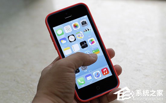 苹果正遭受挤压 应降低iPhone在华的售价