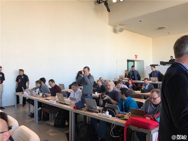 见证惊喜：微软Surface Studio一体机发布会图文实时直播
