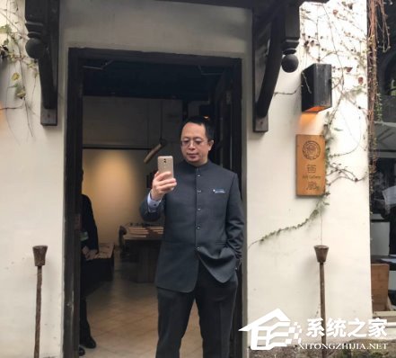 周鸿祎：主办方是故意让我和雷军坐一起