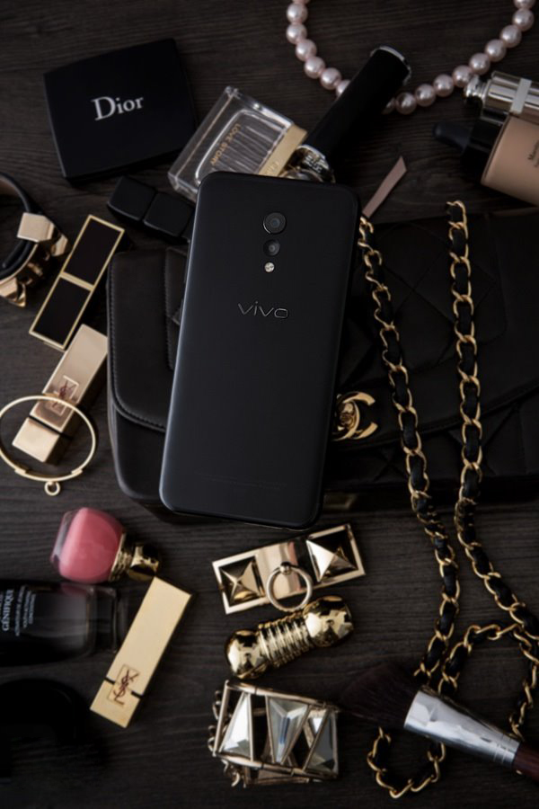 vivo Xplay6新机磨砂黑版高清图赏