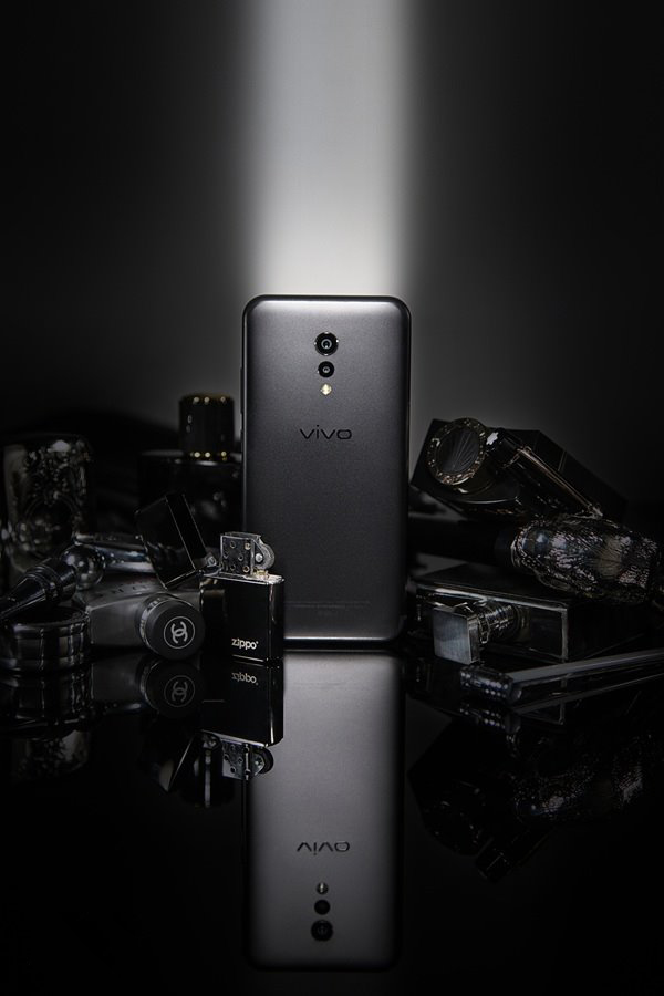 vivo Xplay6新机磨砂黑版高清图赏