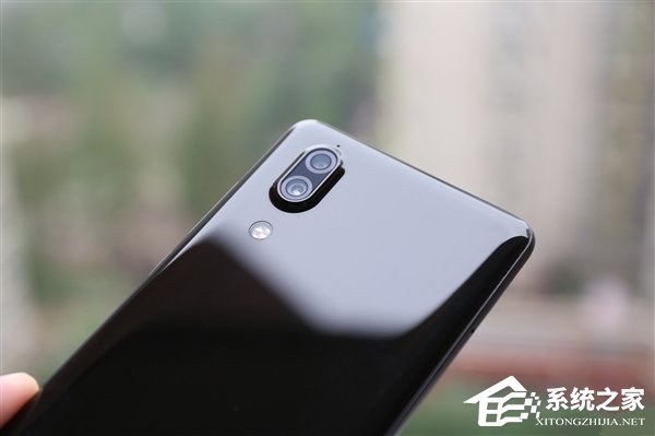 夏普AQUOS S2开箱图赏：异形全面屏设计