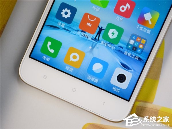 红米5A开箱图赏：599元新神器