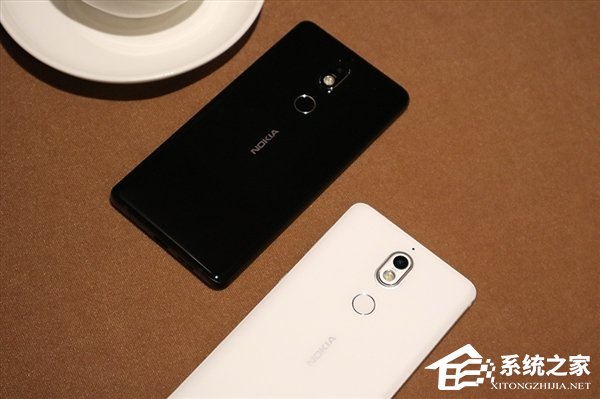 诺基亚nokia7图赏：诺基亚第一款主打设计的手机