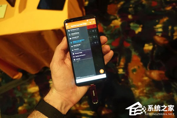 用上USB-C接口！闪迪CES 2018展示全球最小的1TB U盘