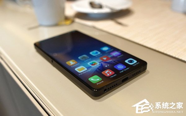 就长这样？外媒放出vivo APEX全面屏概念机真机上手图赏