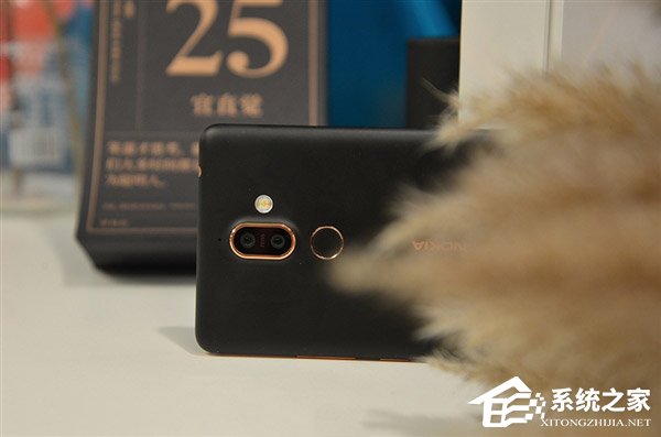又该充值信仰了！诺基亚全面屏新机Nokia7 Plus真机图赏