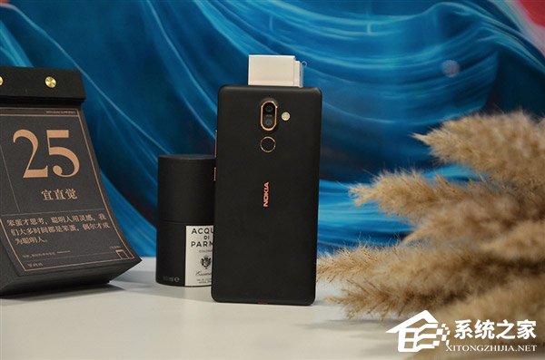 又该充值信仰了！诺基亚全面屏新机Nokia7 Plus真机图赏