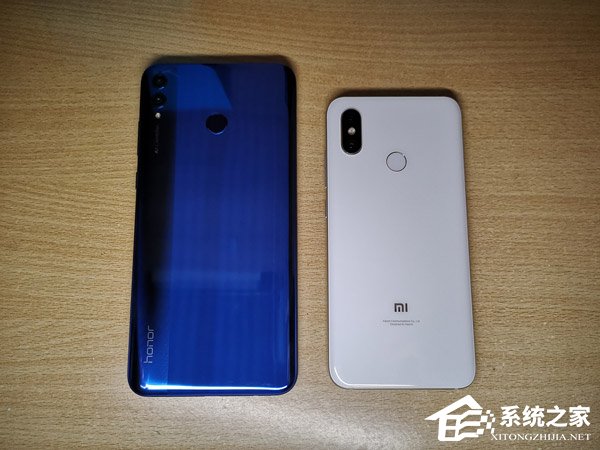 买荣耀8X Max还是小米8？小米8和荣耀8X Max外观对比