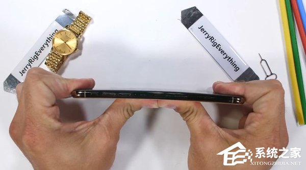 暴力评测机构对苹果iPhone Xs Max进行坚固性测试(附相关视频)
