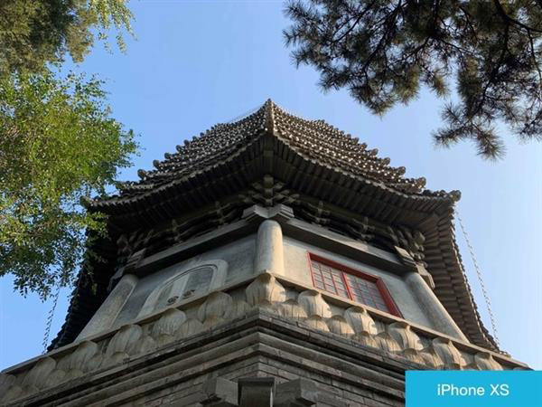 买华为Mate20 Pro还是iPhone Xs？苹果Xs和华为Mate20 Pro对比评测