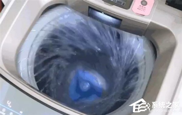 13岁男孩为拍抖音视频手臂断成三截