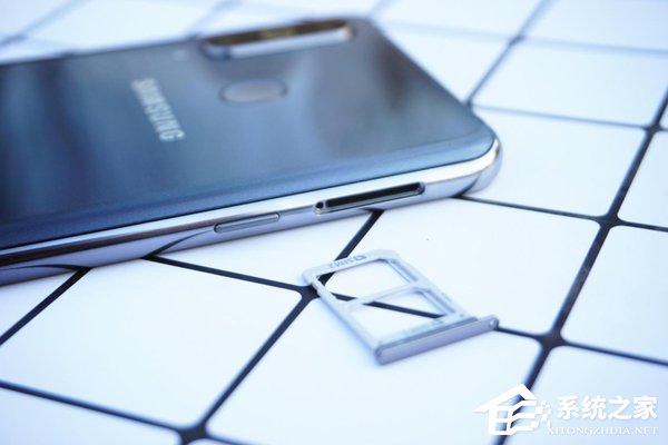 Galaxy A8s手机值得买吗?三星A8s手机上手体验评测