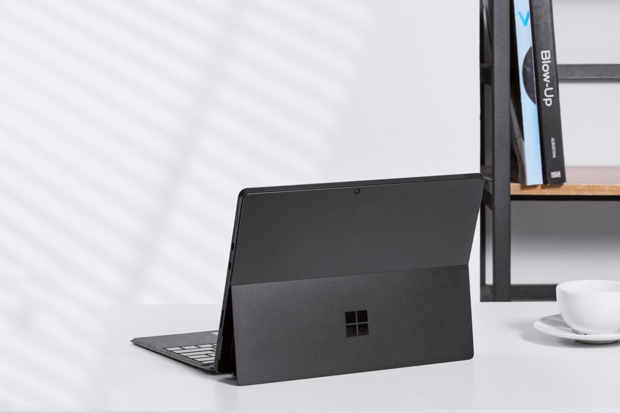 微软明年可能推出新款 Surface Pro / L