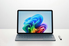 微软  Surface Pro 12 评测：AI 加持的二合一笔记本平板电脑