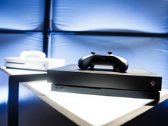 史上最小的Xbox One主机？外媒发布Xbox One X和One S新旧主机对比照