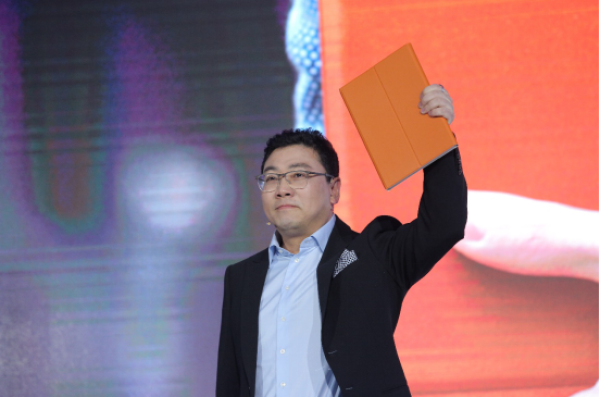 HUAWEI MateBook“防泼溅”特性真的做到了！