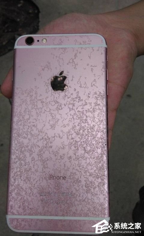 网友晒出“氧化版”苹果iPhone6s：密集恐惧症勿看