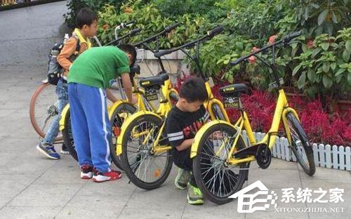 惊呆路人！郑州小学生5秒破解小黄车密码