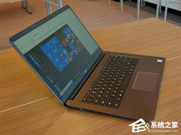华为商务机MateBook D真机图赏：商务人士好助手
