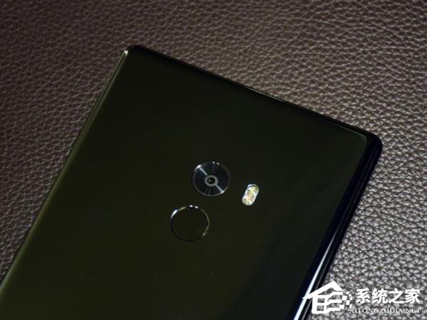 产能不足也要用，小米力推的陶瓷机身究竟好在哪里？