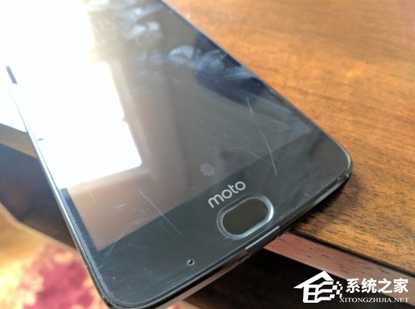 摩托罗拉官方回应Moto Z2 Force屏幕不耐刮：耐摔不耐刮