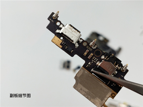小米5X拆解图赏：1499元的iPhone 7 Plus做工没得挑