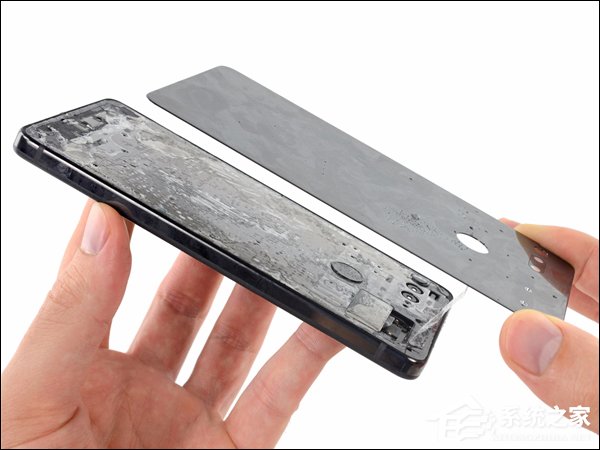 坏了就扔掉吧！Essential Phone被iFixit评为全球最难修的手机