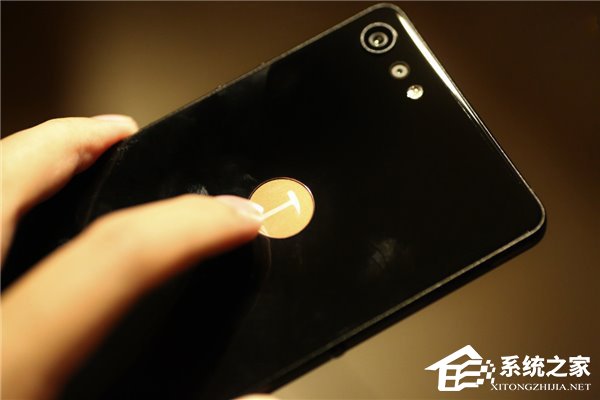 锤子新机坚果Pro 2值得买吗？坚果Pro 2细红线版真机评测
