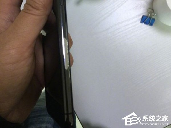 刚半个月就不行了！苹果iPhone X惊曝“掉漆门”