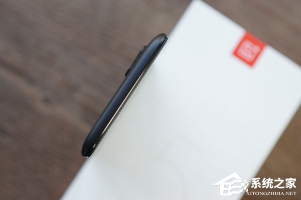 一加5T值不值得买？星辰黑版一加手机5T开箱图赏