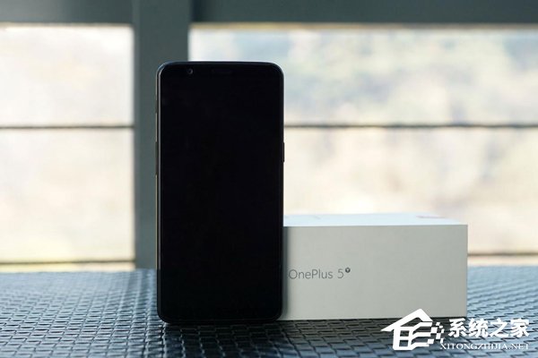 一加5T值不值得买？星辰黑版一加手机5T开箱图赏