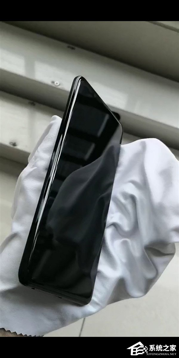 徕卡三摄？华为新旗舰P20工程机遭曝光