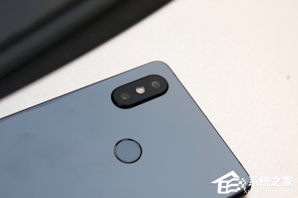 买联想Z5s还是小米8 SE？小米8 SE和联想Z5s对比评测