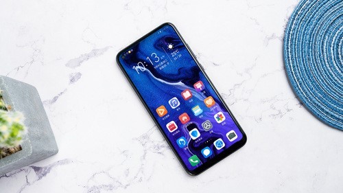 买荣耀Play3还是红米Note8？