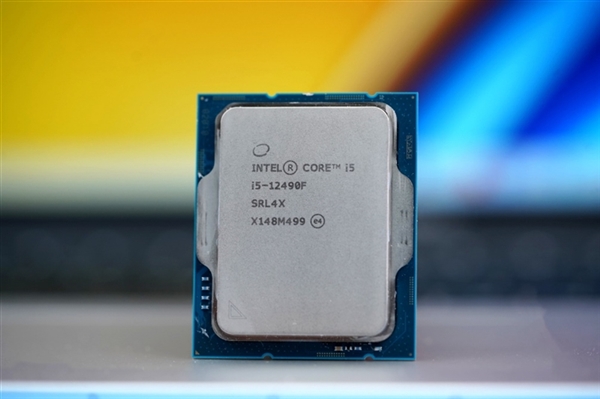 Intel中国特供新神U首曝：频率、缓存更良心