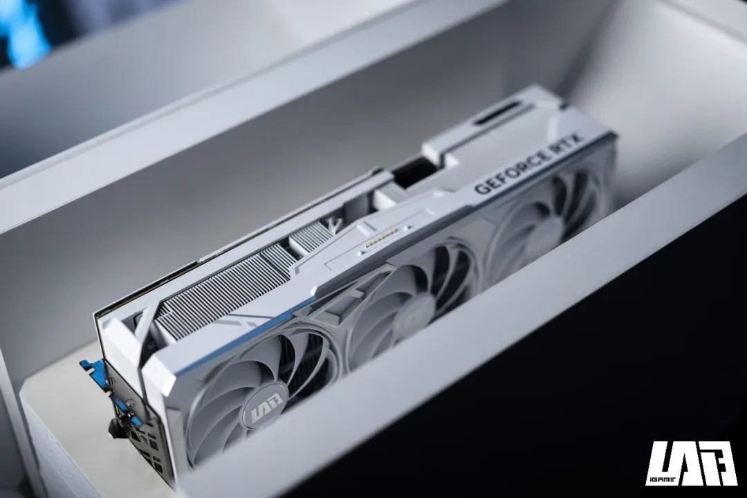 七彩虹 RTX 4090 显卡在 3D 测试中打破