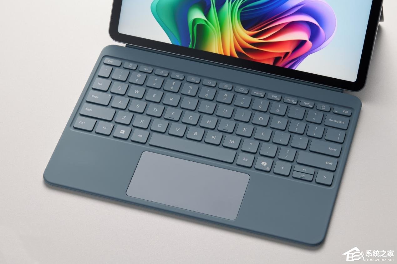 微软 Surface Pro 12 评测:AI 加持的