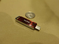 用上USB-C接口！闪迪CES 2018展示全球最小的1TB U盘
