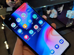 Galaxy A8s怎么样？三星A8s体验评测