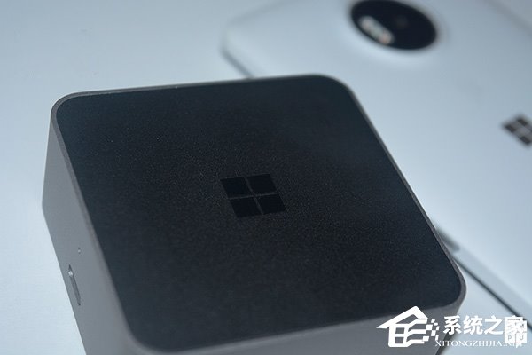 购买Lumia950/XL送Display Dock：使用Continuum更方便