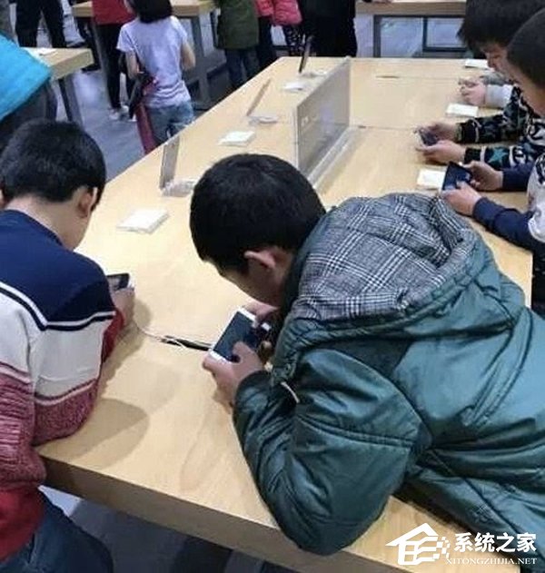 开黑玩《王者荣耀》？小米之家已被小学生组团霸占