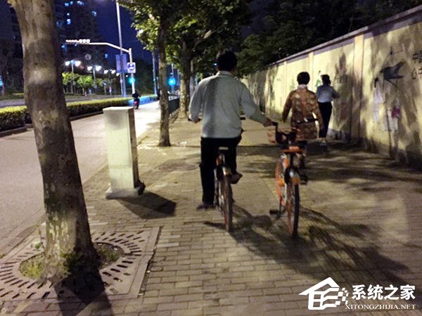 共享单车现红包车老司机：两部手机同骑两辆车，每晚都能刷上百块