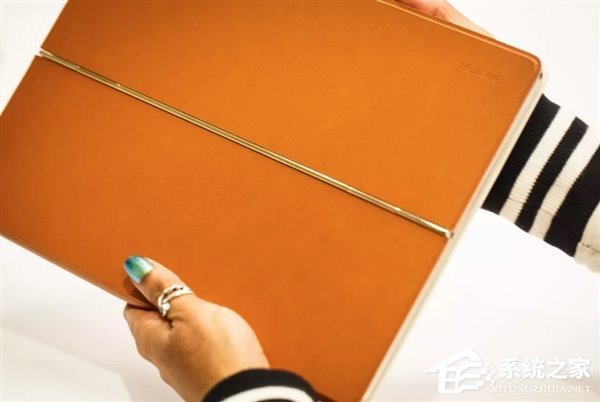 华为MateBook E真机图赏：二合一Win10笔记本