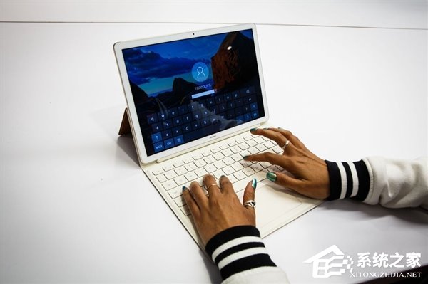 华为MateBook E真机图赏：二合一Win10笔记本