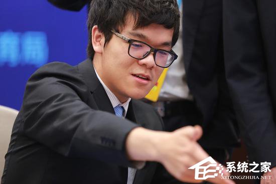 柯洁谈人机大战第二局：心态不够沉稳，下的热血沸腾