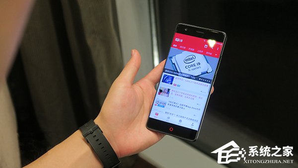 努比亚Z17开箱图赏:无边框双摄新旗舰