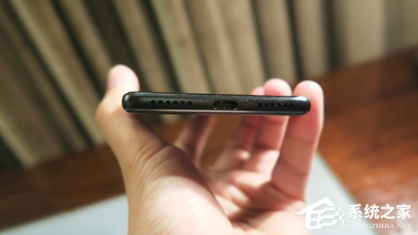 努比亚Z17开箱图赏:无边框双摄新旗舰